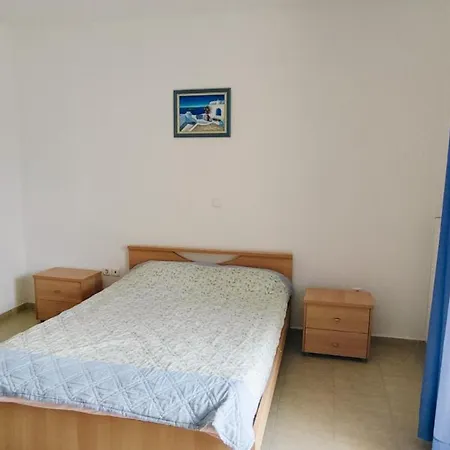 מלון Porto Maria Beachfront House *