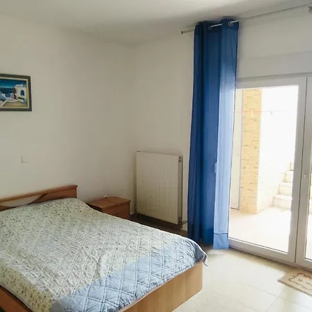 Porto Maria Beachfront House מלון
