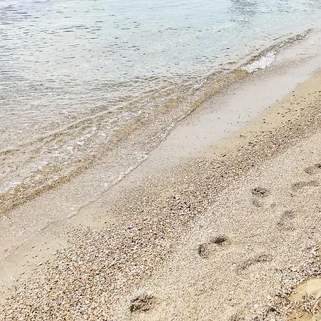 Porto Maria Beachfront House מלון
